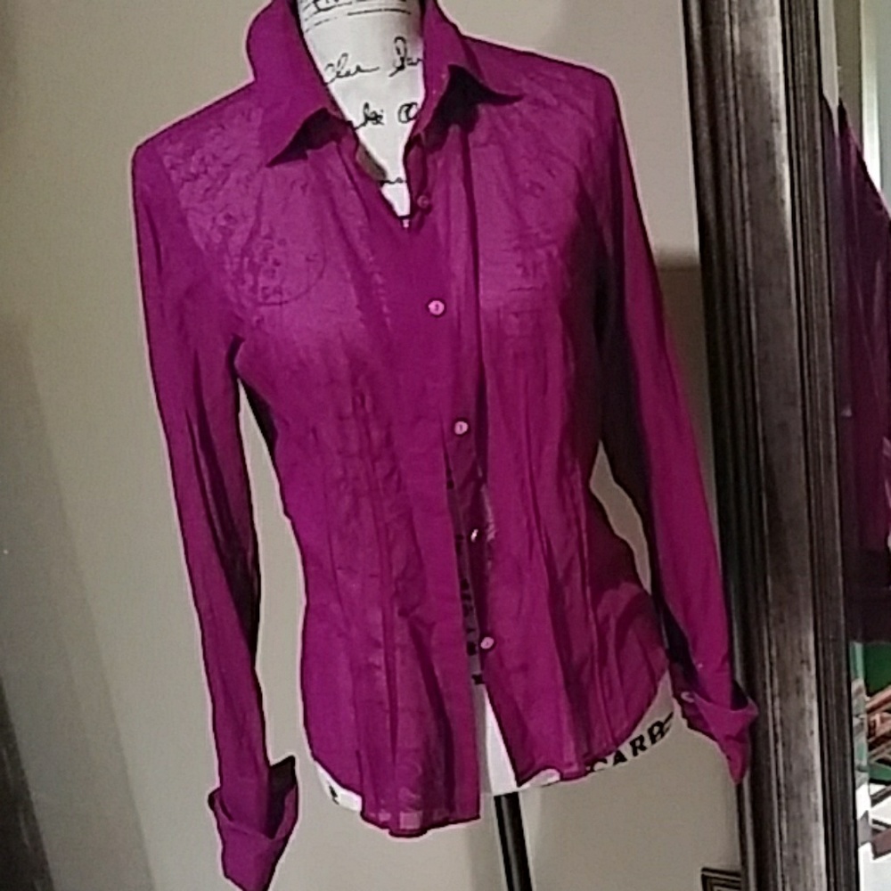 Gorgeous Ann Taylor button down